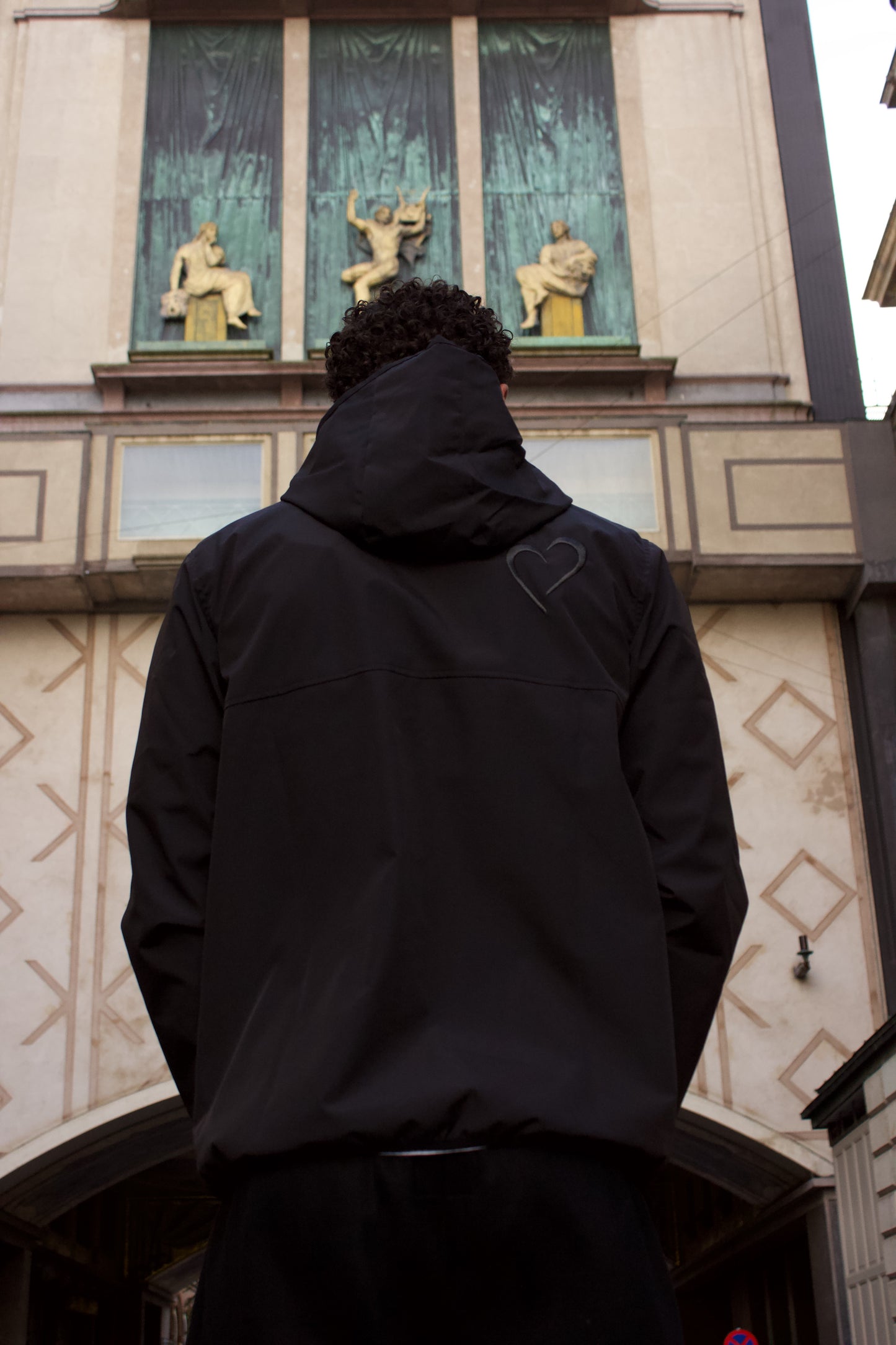 Windjacket med Gråt Hjerte Sort