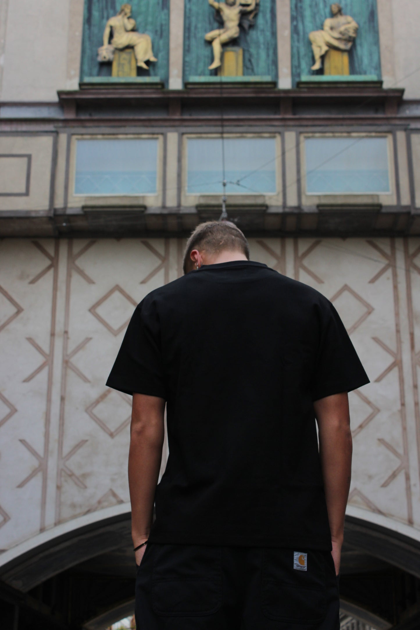 Heavyweight T-Shirt with Grey Heart - Black