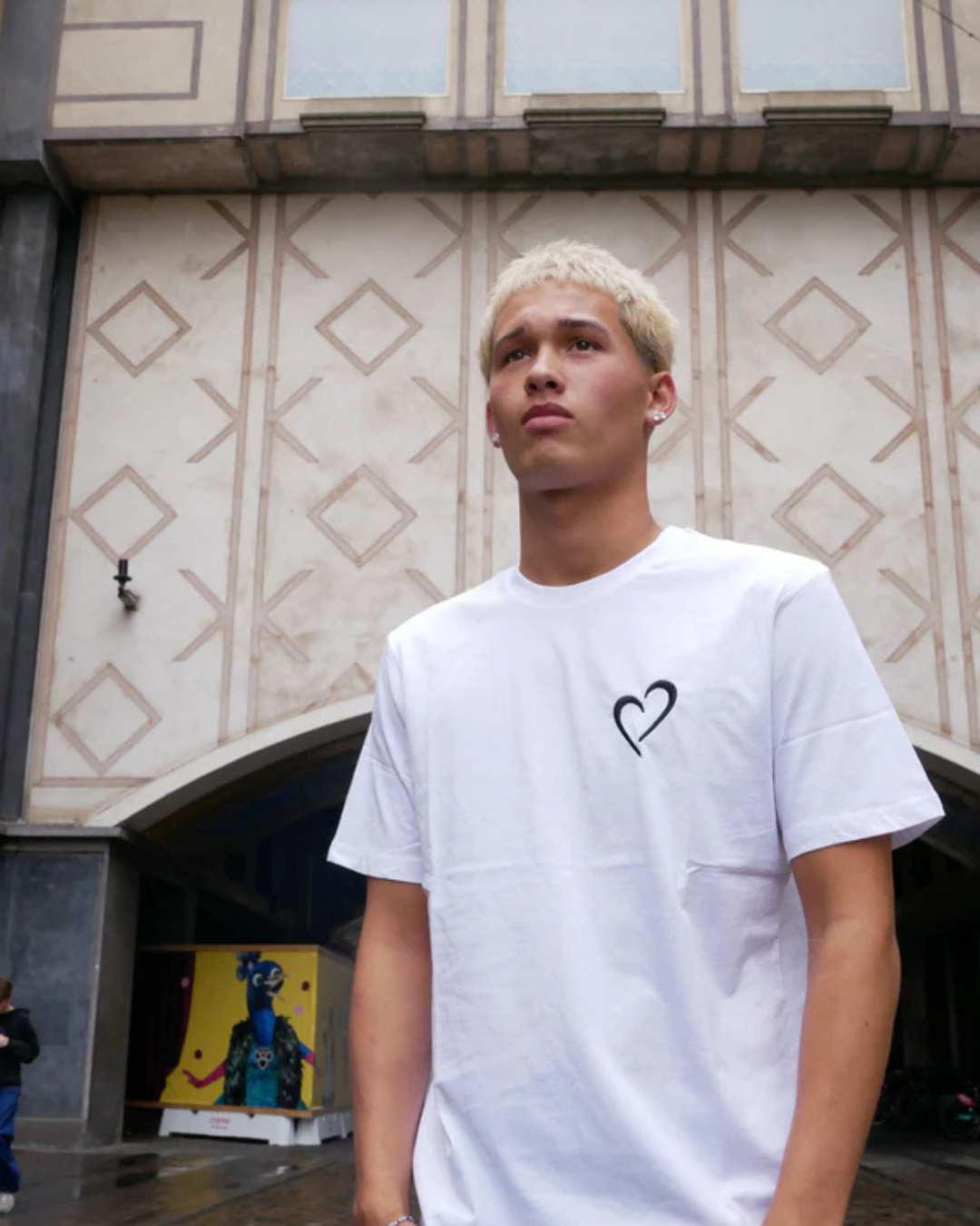 Signatur T-shirt med sort hjerte - Hvid